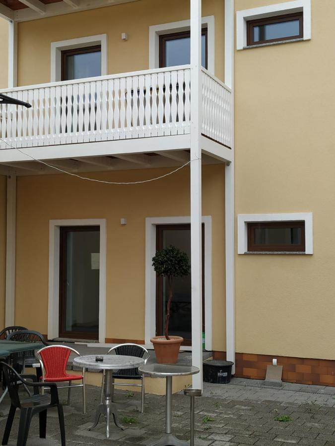 Апартаменти Mehrfamilien Haus Шкойдіц Екстер'єр фото